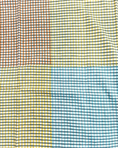 Ata Kurta Checks dettaglio tessuto cotone patchwork quadretti arancio giallo e azzurro