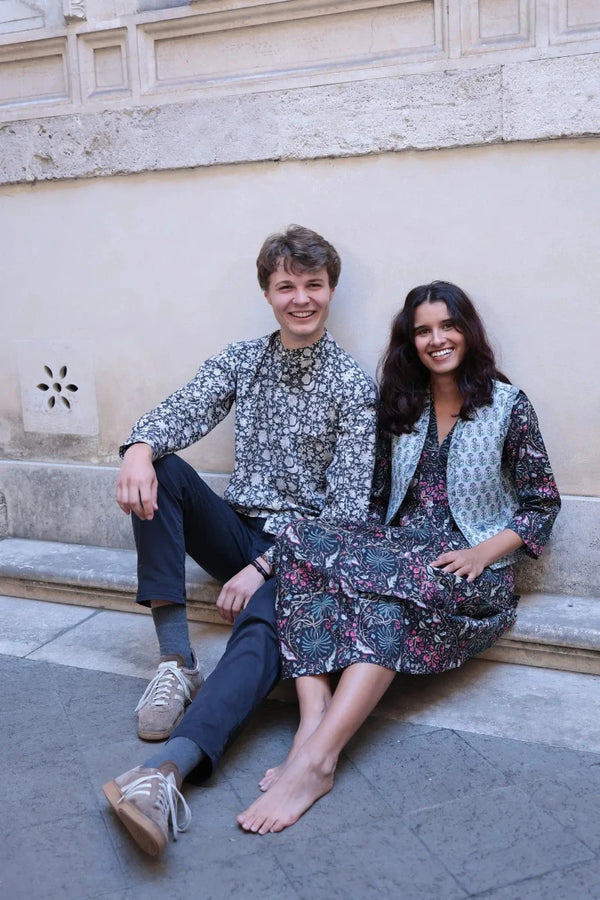 Gilet Moghul Yan dettaglio lato azzurro cotone stampato a mano