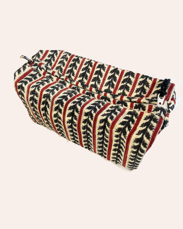 Astuccio trapuntato cotone motivo foglie quercia vista frontale