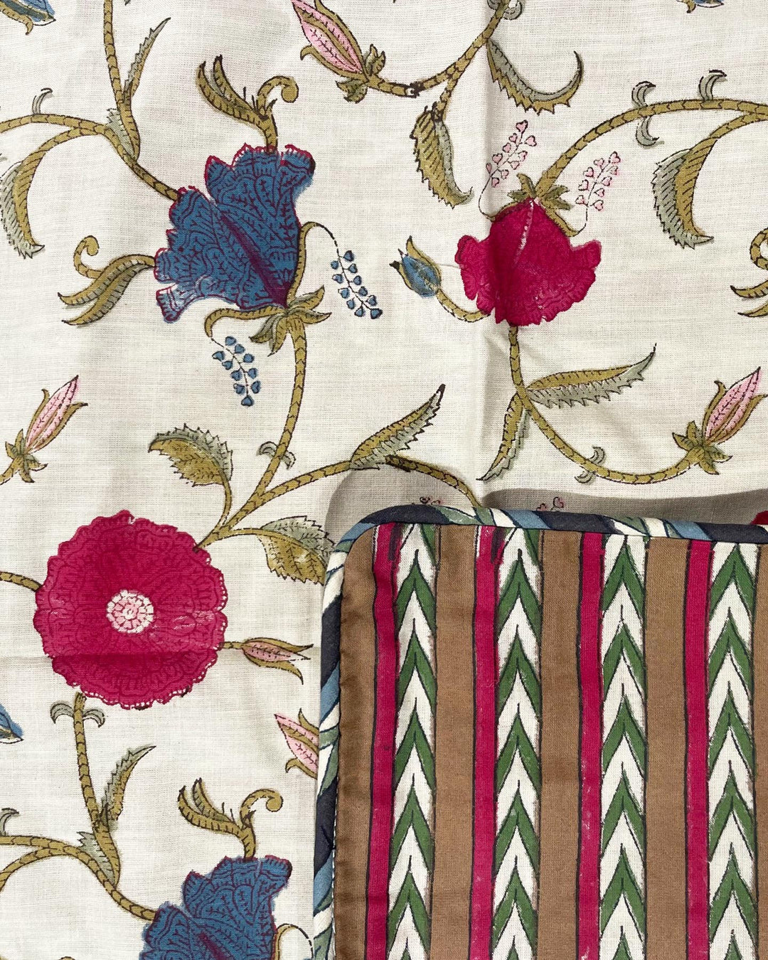 Cuscino Bali dettaglio tessuto cotone stampato block print