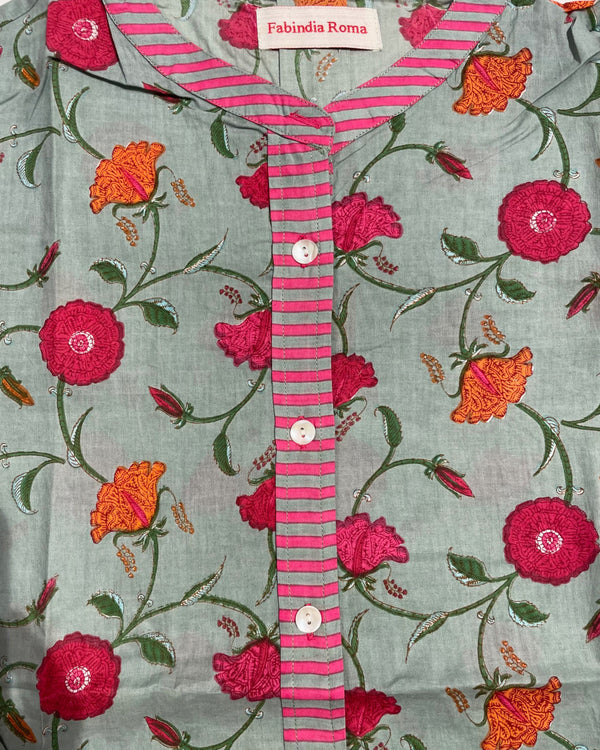 Camicia Bibi Samarcand dettaglio collo Nehru e bordino a righe rosa cotone block print