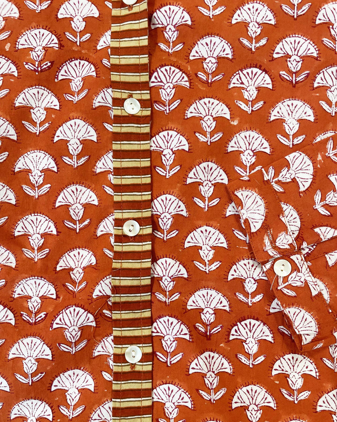 Camicia Bibi Bosforo cotone indiano dettaglio stampa geometrica