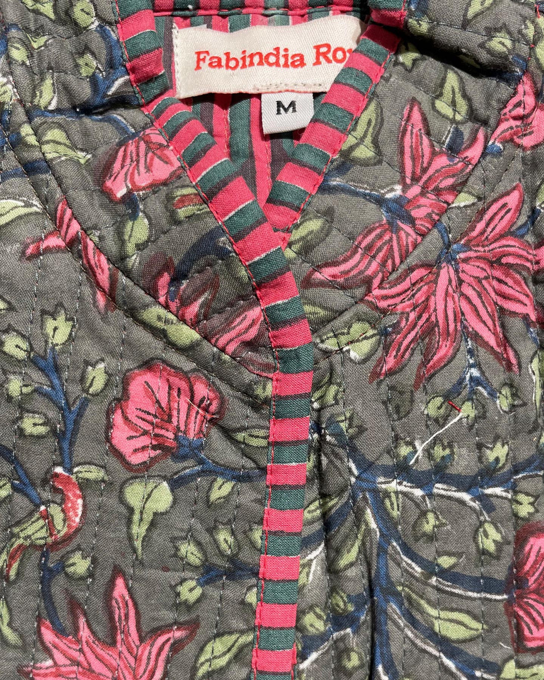 Giacca trapuntata Elisabeth indossata cotone stampato donna