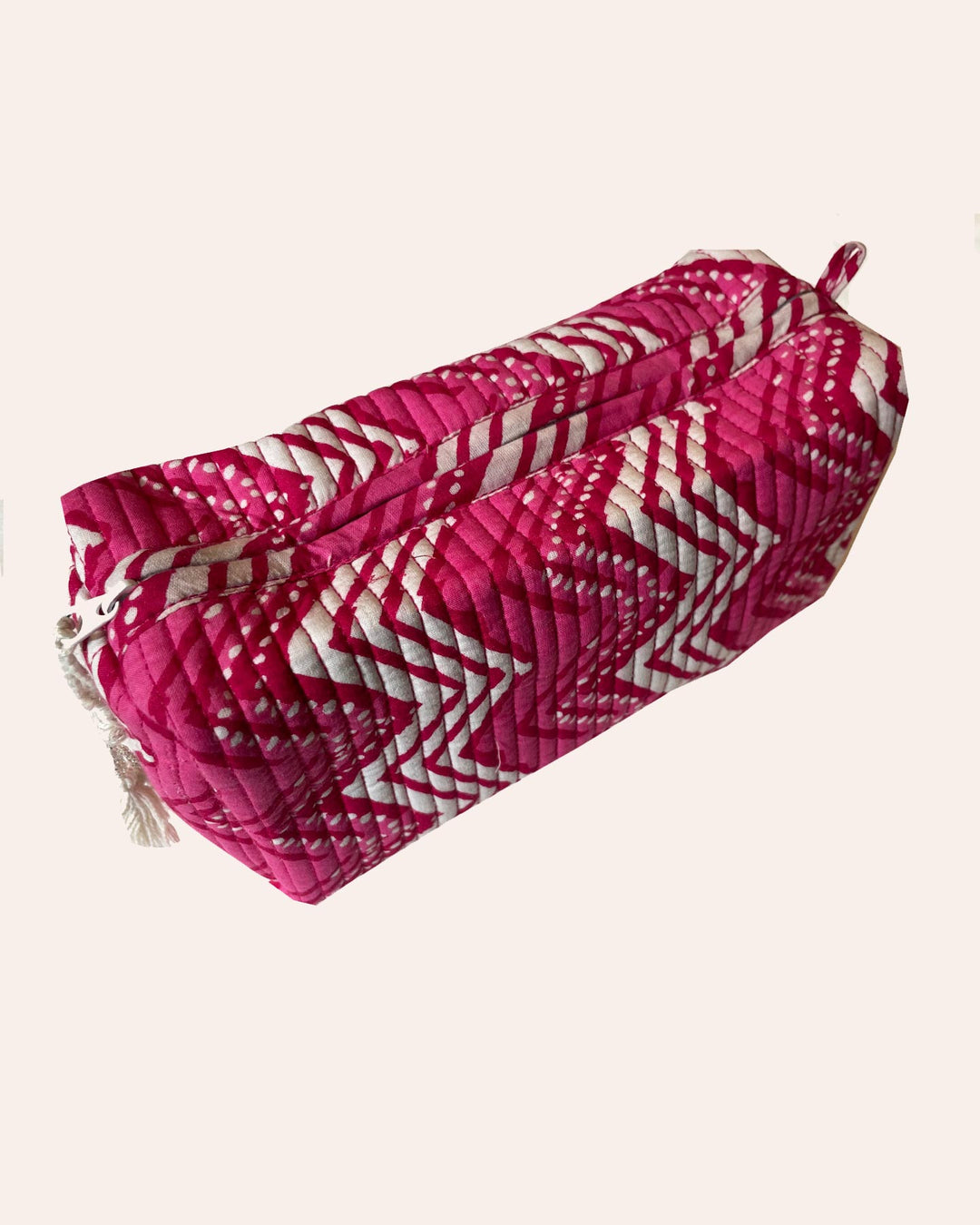 Astuccio trapuntato cotone motivo zig zag geometrico vista frontale